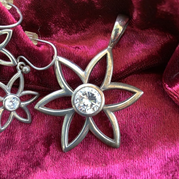 Silpada Earrings & Pendant Set - Picture 8 of 8